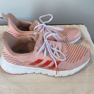 Adidas or tho lite runner